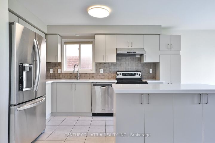Property Photo: 68 Sunburst Crescent ON L6E 1R3