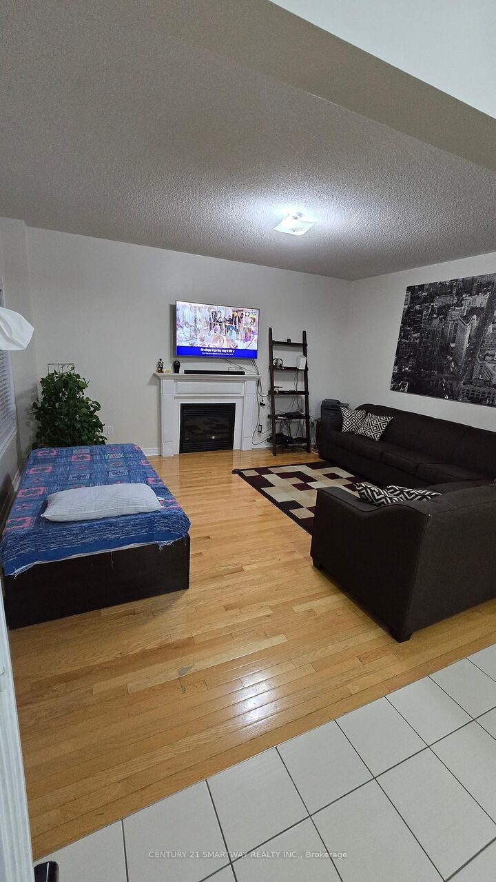 Property Photo: 46 Oakhaven Road W ON L6P 3B6