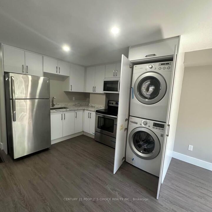 199 Avondale Boulevard Unit 2  Brampton ON L6T 1J1 photo