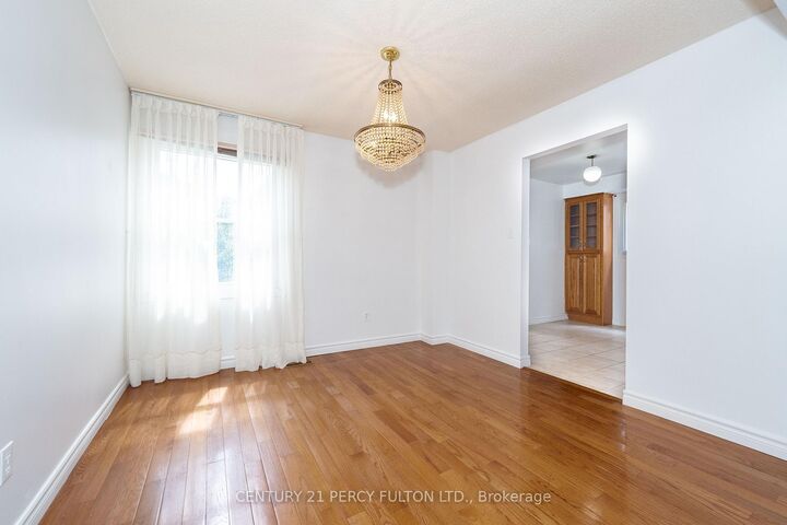 45 Whitley Castle Crescent  Toronto ON M1V 2P5 photo