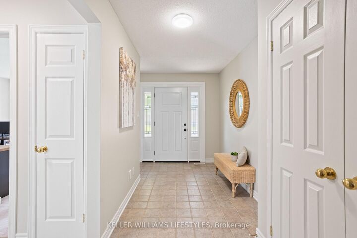 Photo de la propriété:  320 McGarrell Drive  ON N6G 5E9 