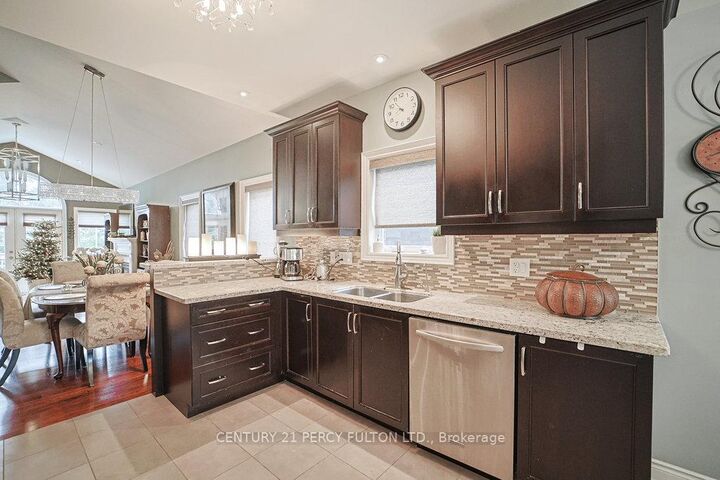 Photo de la propriété: 159 Ridge Way ON L9R 0H3