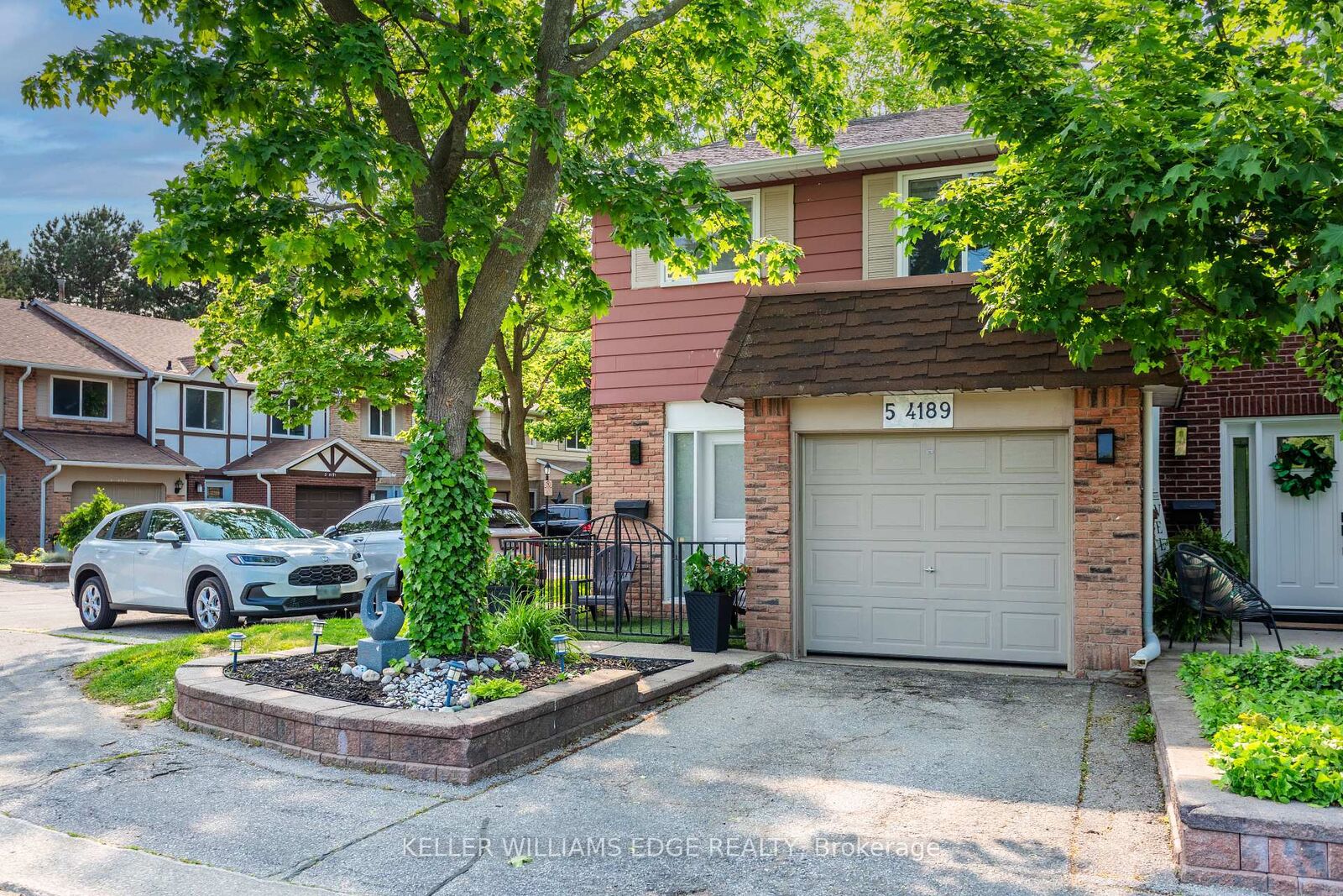 Property Photo:  4189 Longmoor Drive 5  ON L7L 5J9 