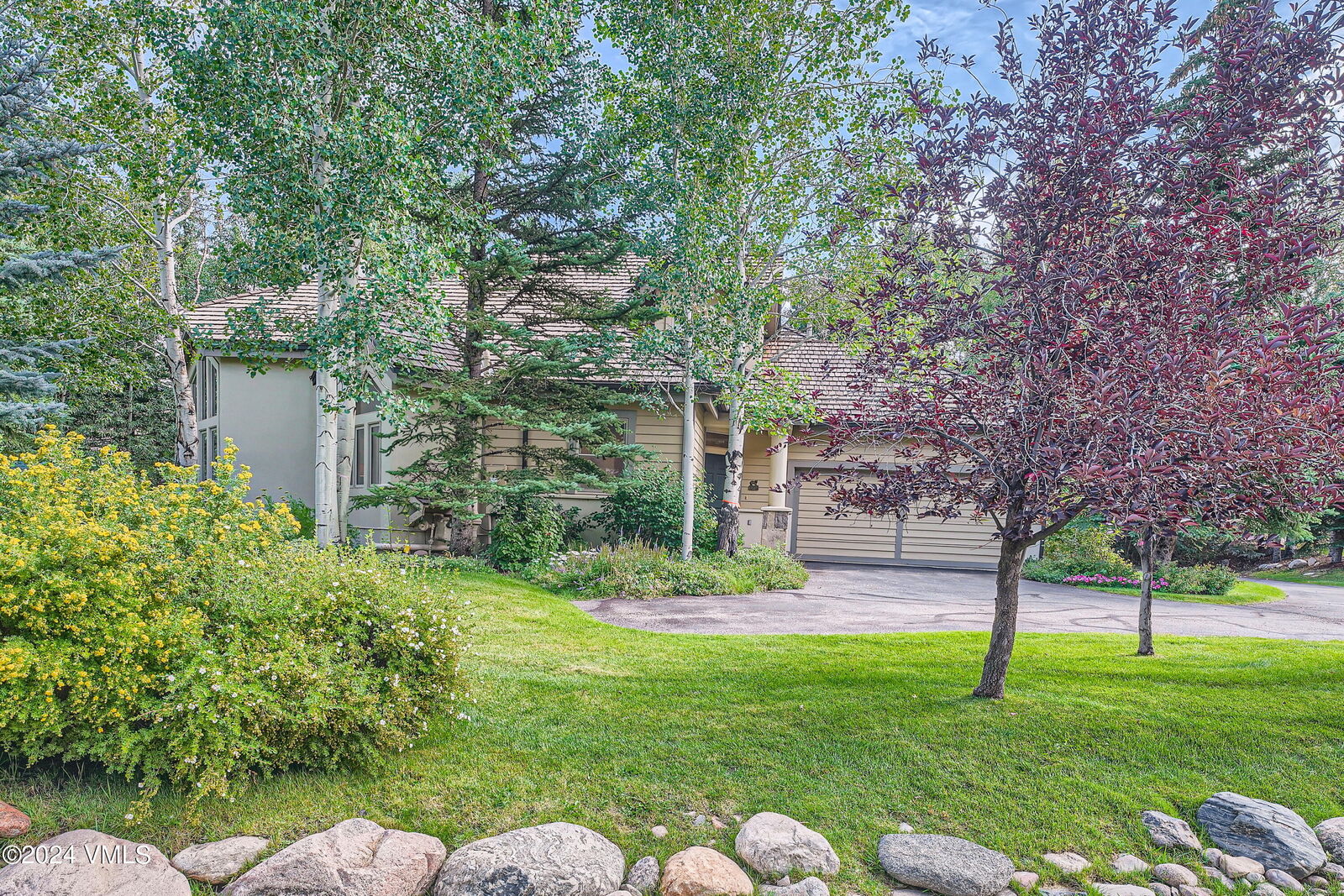 Property Photo: 116 Castle Peak Close A CO 81632