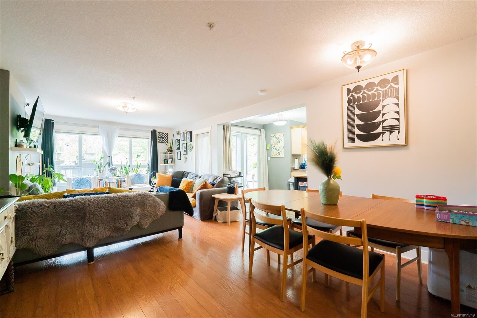 Property Photo:  1620 Townsite Rd 201  BC V9S 1N2 