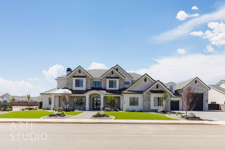 Property Photo: 2752 S 240 W UT 84780