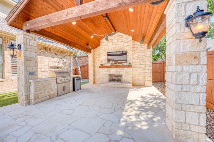 Property Photo: 1137 Waimea Bend TX 78681