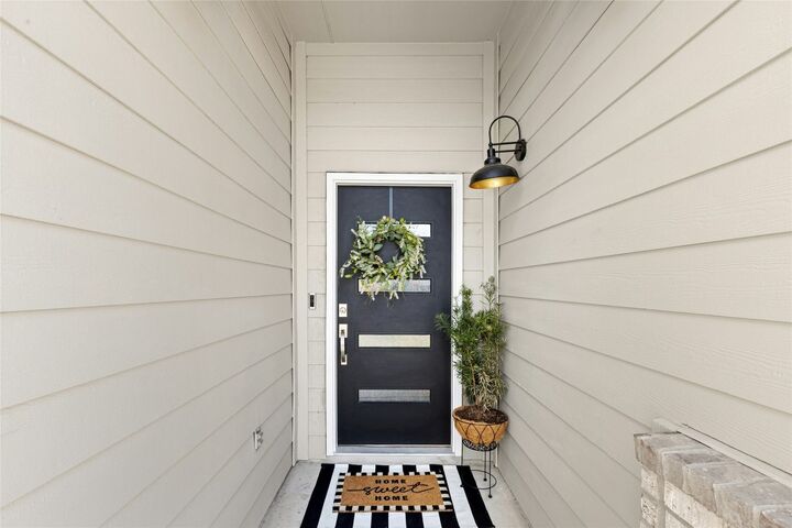 Property Photo: 2929 Greenbriar TX 78155