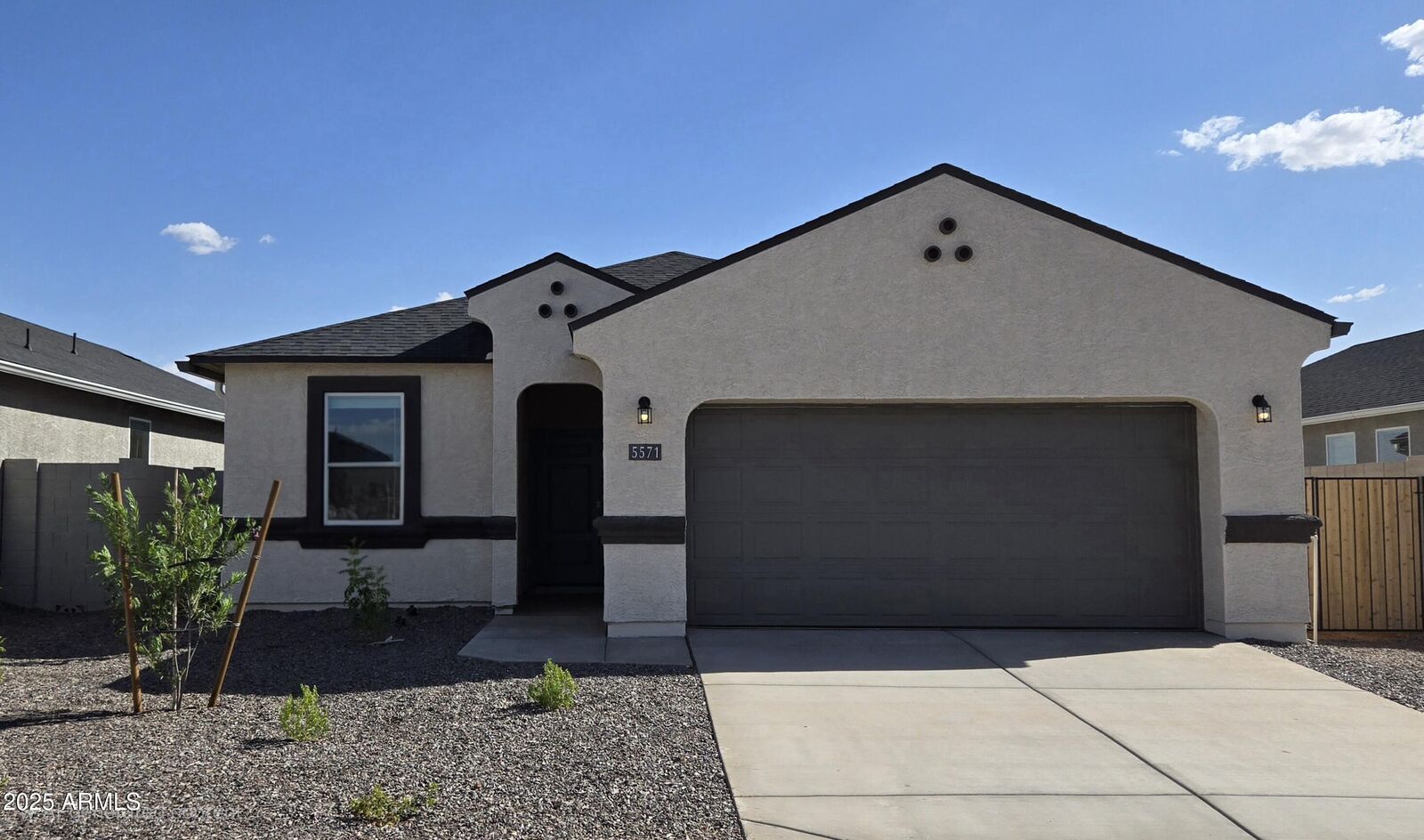 Property Photo: 5571 E Axle Lane AZ 85140