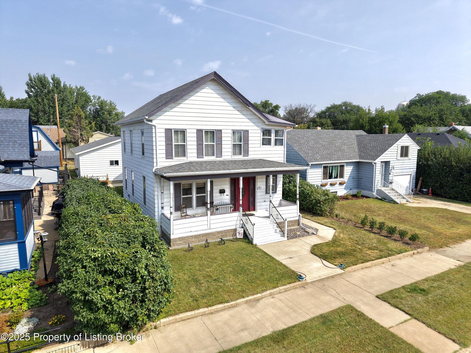 Property Photo:  11 4th Street E  ND 58601 