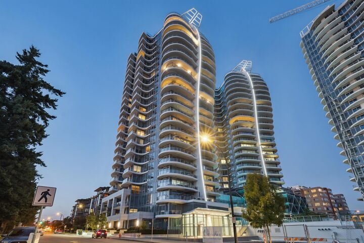 Property Photo: 1500 Martin Street 1406 BC V4B 0C2