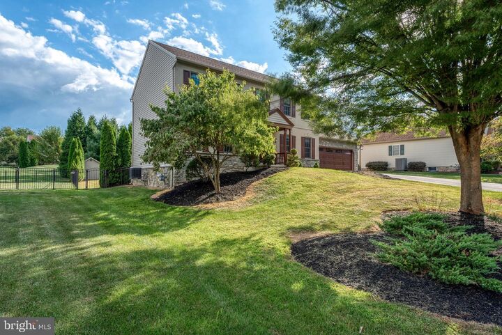 Property Photo: 970 Castle Pond Drive PA 17402