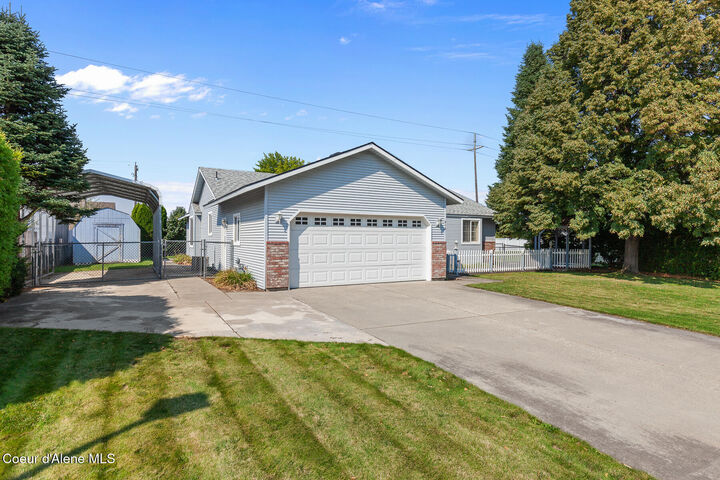 Property Photo:  2431 N Rawhide Ridge Rd  ID 83854 
