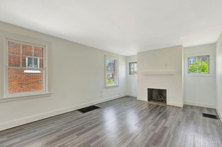 Property Photo: 1225 Amanda Place OH 45205
