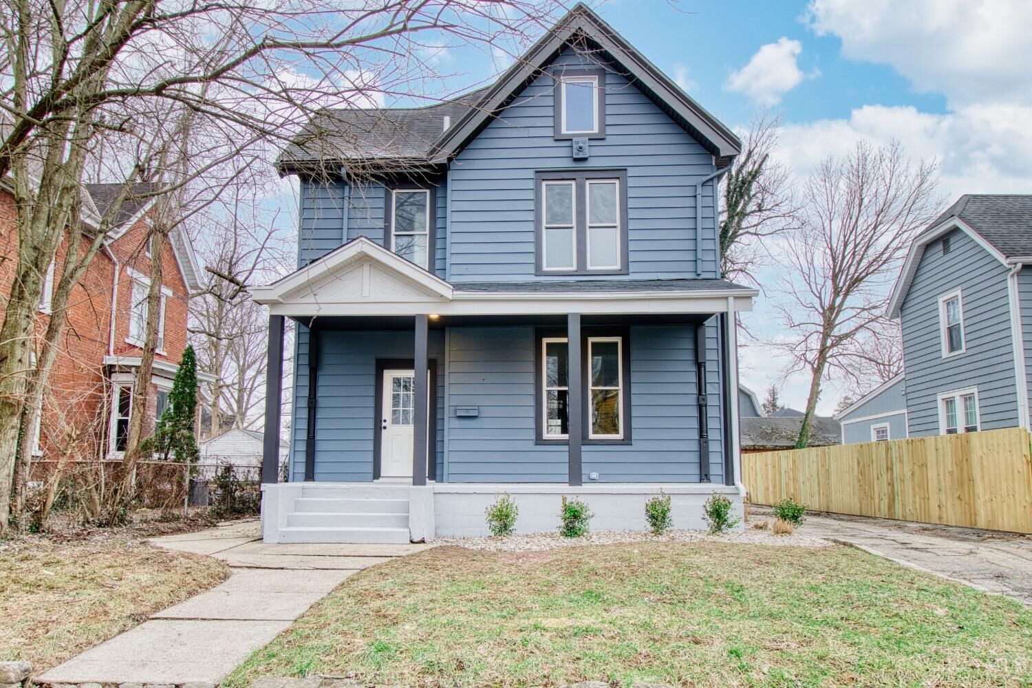 Property Photo: 6107 Clephane Avenue OH 45227
