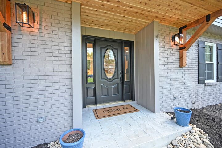 Property Photo: 7418 Briarpatch Lane OH 45236