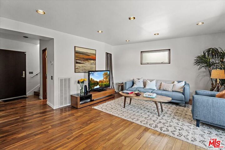 Property Photo: 3234 Hillock Dr CA 90068
