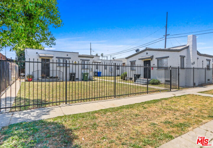 Property Photo:  432 W 107th St  CA 90003 