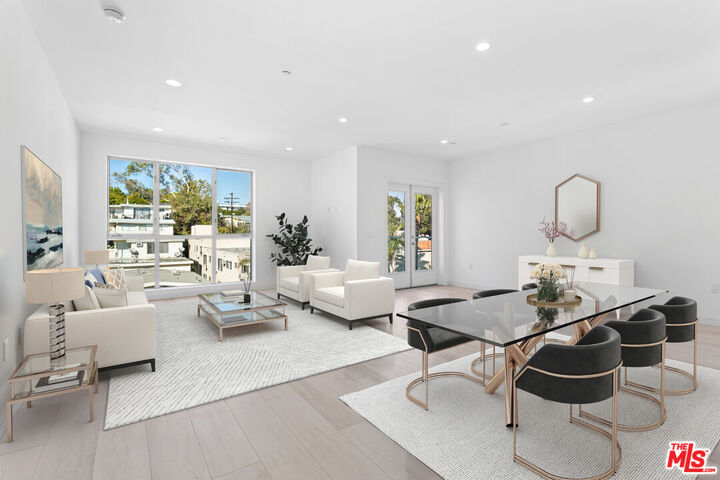 Property Photo:  11620 Chenault St  CA 90049 