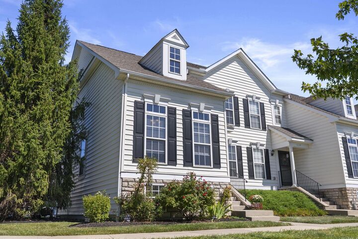 Property Photo:  5135 Twin Falls Drive  OH 43016 