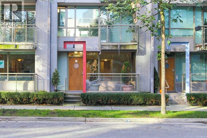 Photo de la propriété:  1432 West Hastings Street  BC V6G 3J9 