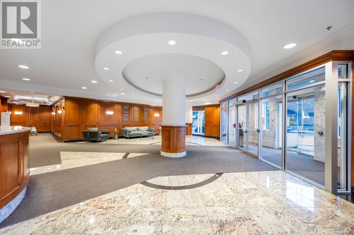 Property Photo: 195 Besserer Street 2701 ON K1N 0B6