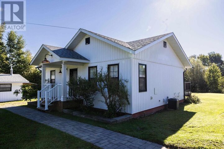 Property Photo: 4105 Queen St E ON P6A 5K9