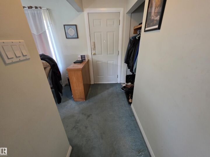 Photo de la propriété:  11933 50 Street NW  AB T5W 3C1 