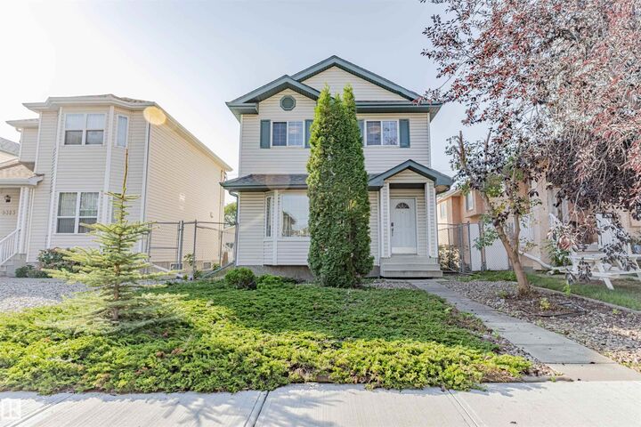 9327 103 Avenue NW  Edmonton AB T5H 4L8 photo