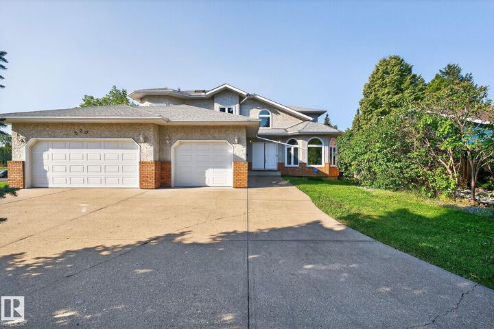 520 Wolf Willow Road NW  Edmonton AB T5T 1E4 photo
