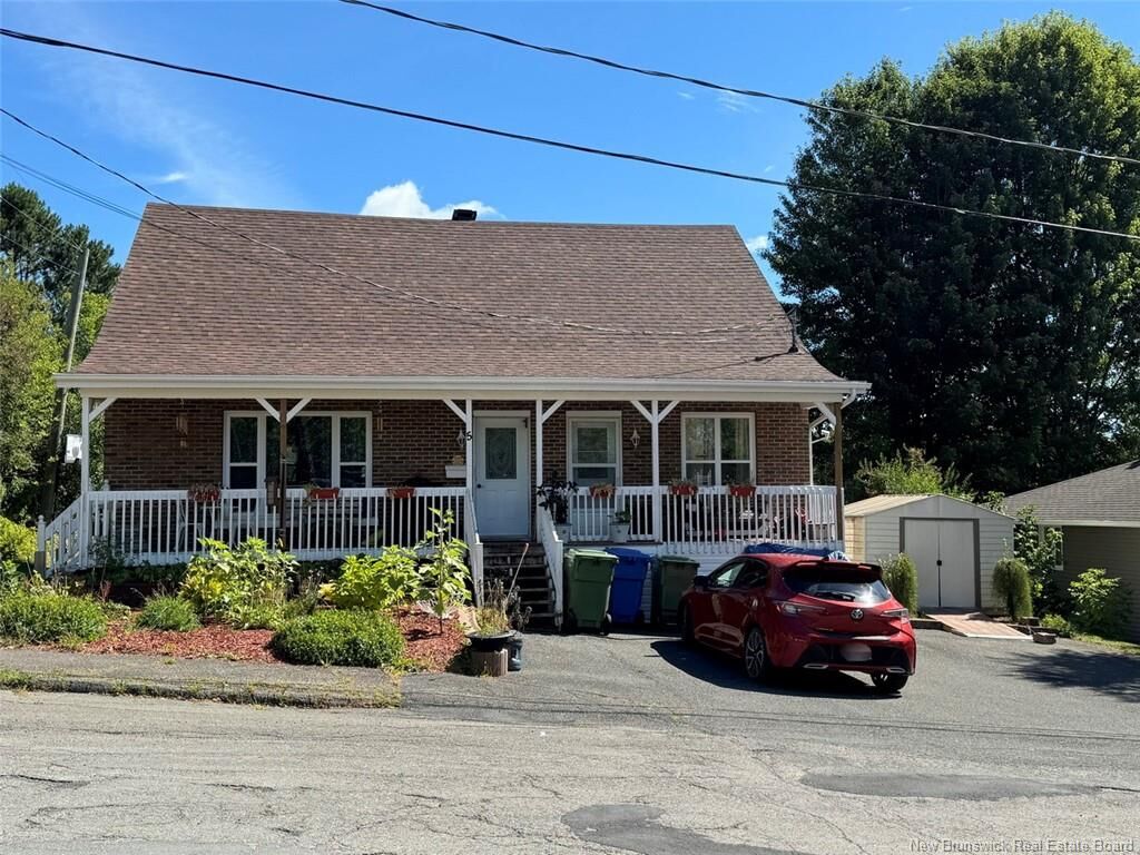 Property Photo: 5 Narcisse-Beaulieu Avenue NB E3V 1N5