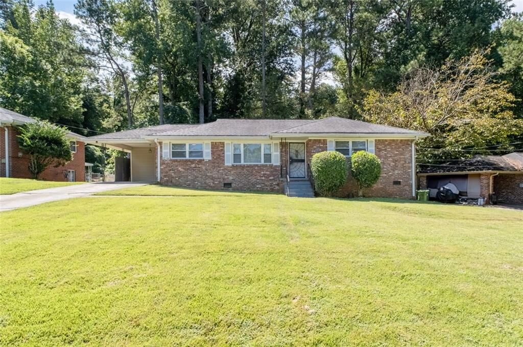 Property Photo: 2244 Bollingbrook Drive SW GA 30311