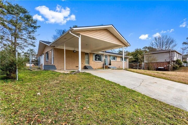 Property Photo: 1646 Flicker Road GA 30238