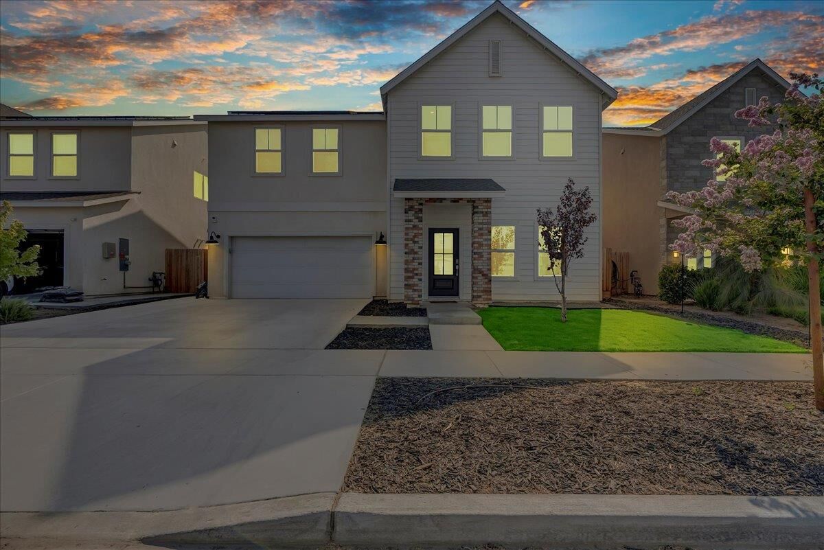 Property Photo:  1769 N Jennie Lake Tl  CA 93230 