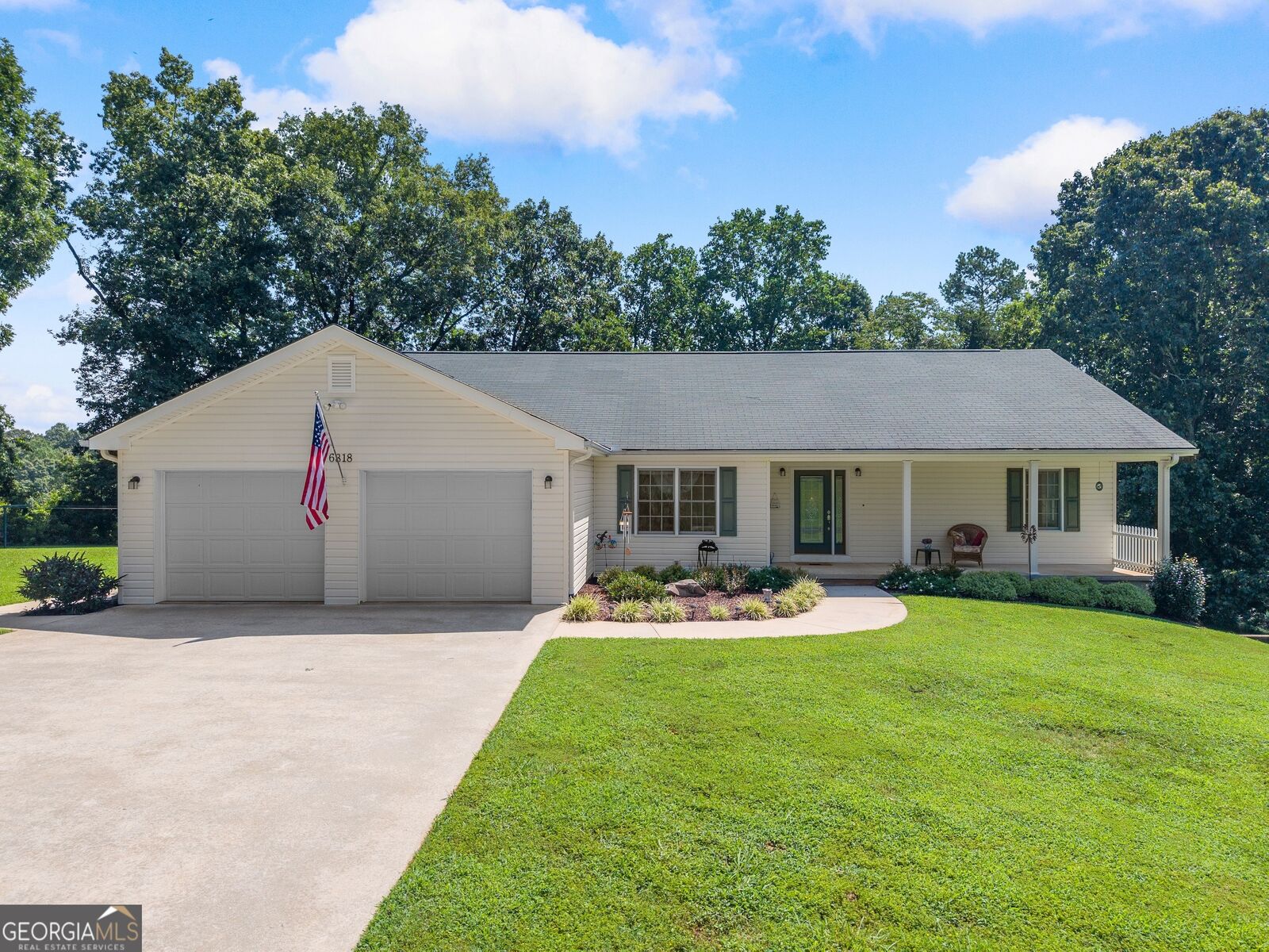 Property Photo: 6818 George Barnes Road GA 30564