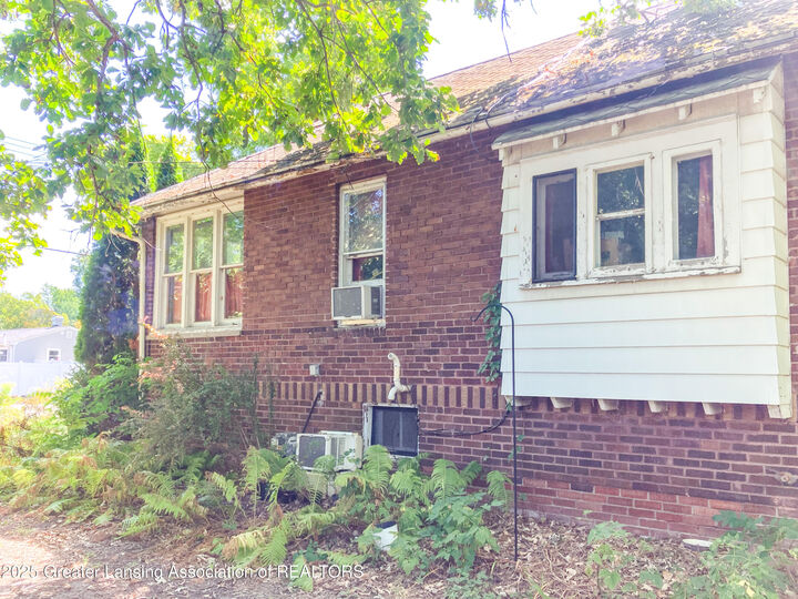 Property Photo: 2812 Pleasant Grove Road MI 48910