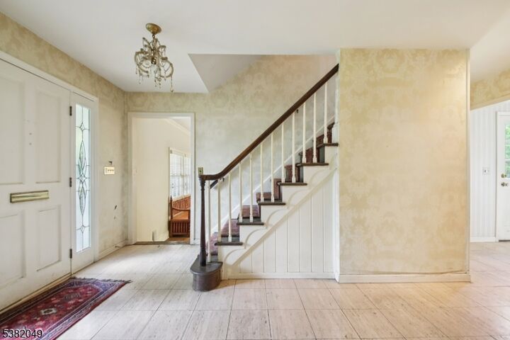 Property Photo:  2 Barchester Way  NJ 07090 