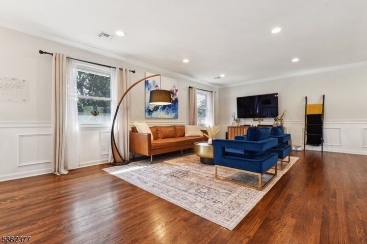 Property Photo:  298 Mountain Ave  NJ 07081 