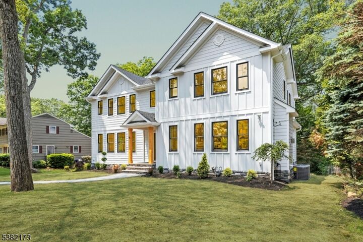 48 Hunterdon Blvd  Berkeley Heights Twp. NJ 07974 photo