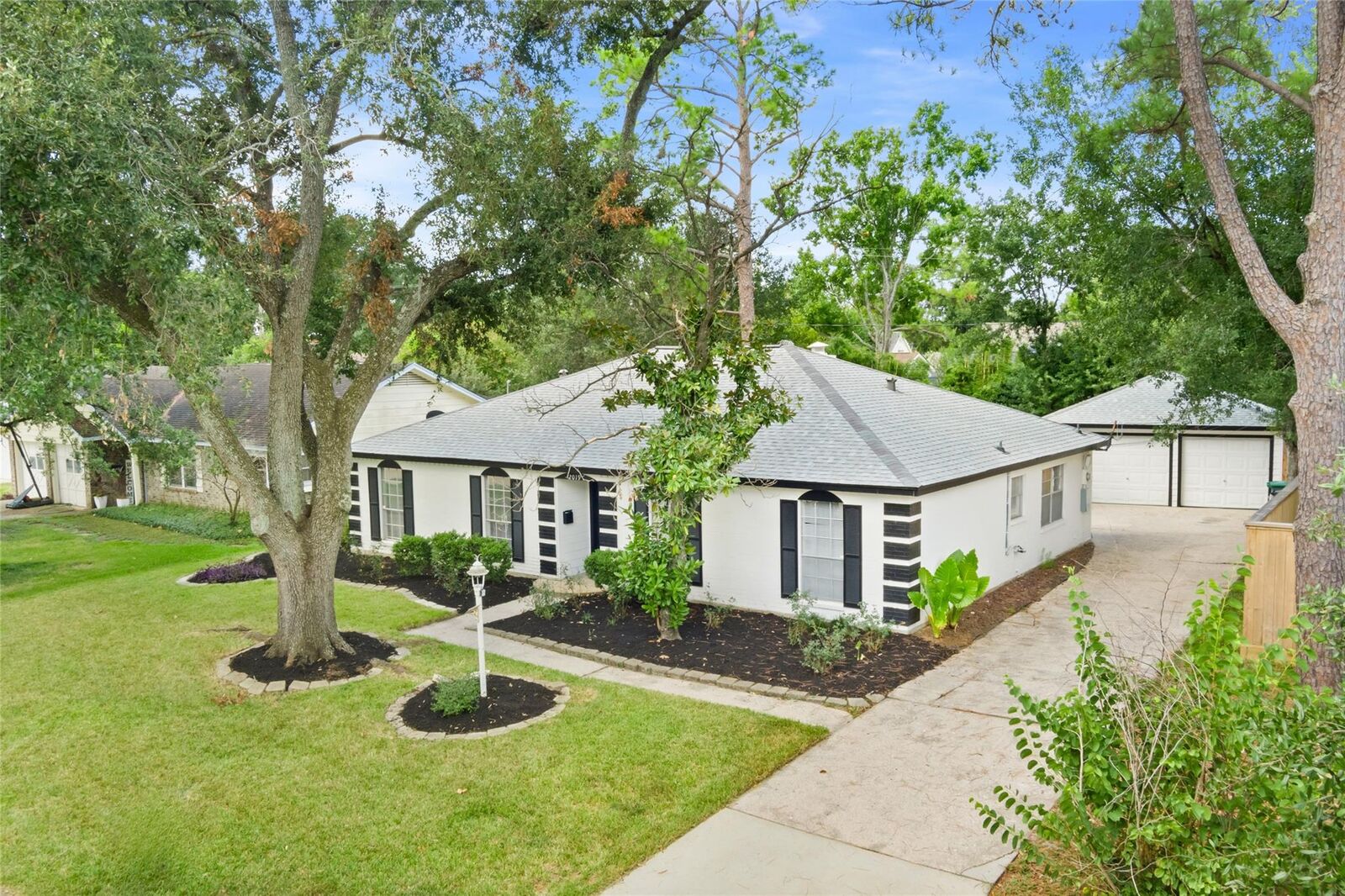 Property Photo: 2019 Shadow Bend Drive TX 77043