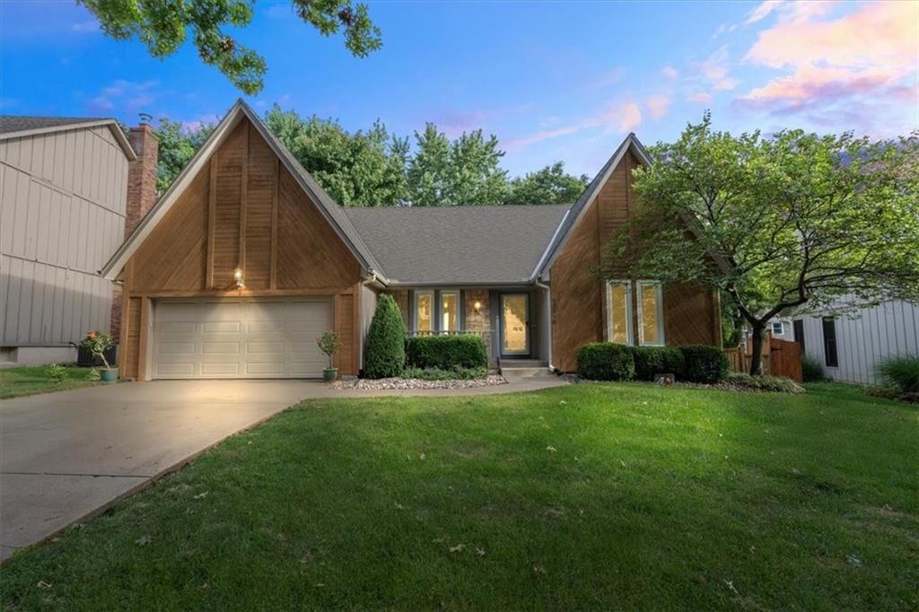 Property Photo: 15816 W 136th Street KS 66062