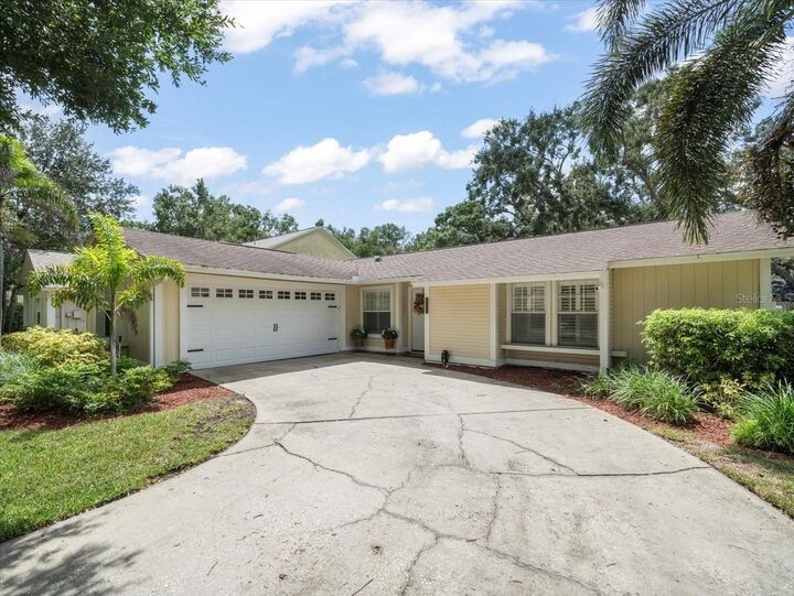 Property Photo: 15912 Hampton Village Drive FL 33618