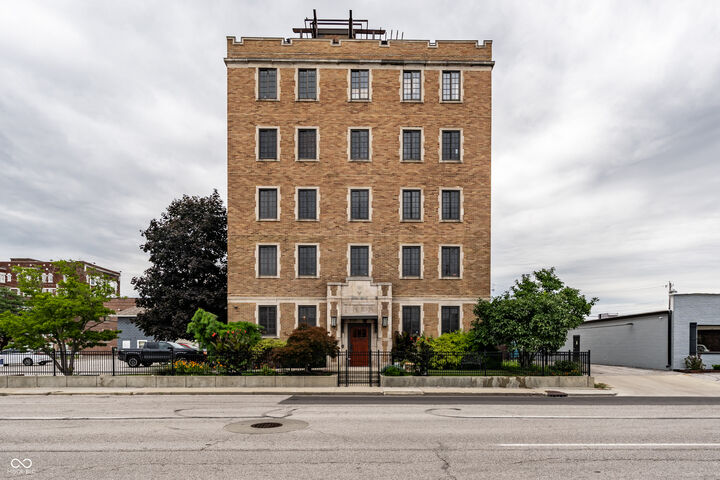 825 N Delaware Street 3C  Indianapolis IN 46204 photo