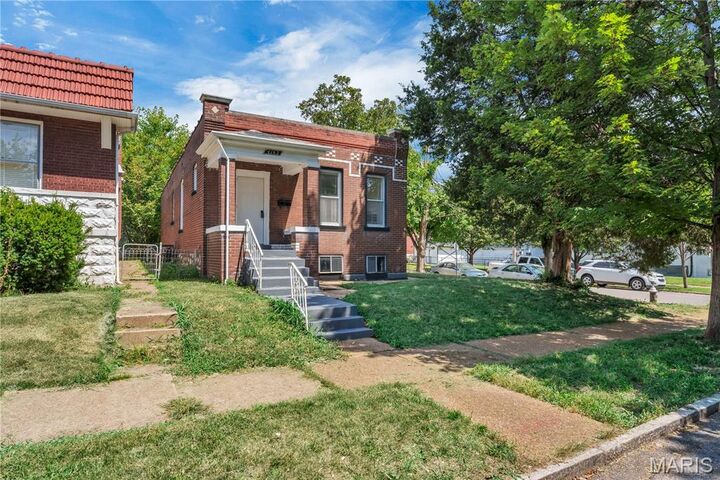 Property Photo: 4163 Walsh Street MO 63116