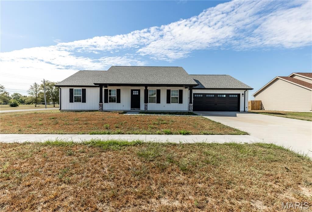 Property Photo:  301 Citation Street  MO 63801 