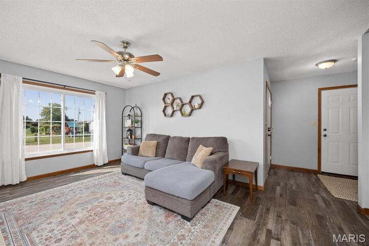 Property Photo: 105 Quail Run IL 62010