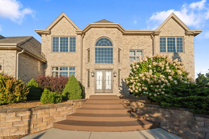 Property Photo:  7444 S Stone Hedge Dr  WI 53132 