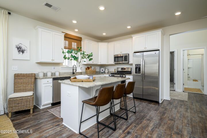 Property Photo:  18 Chepstow Road  NJ 08533 