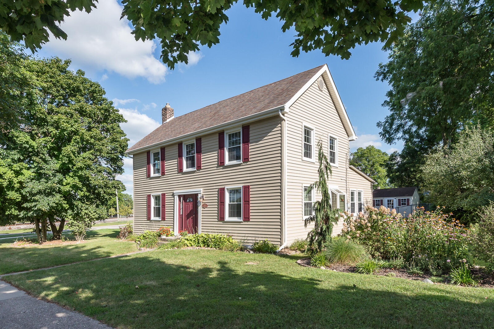 Property Photo: 3576 Central Street MI 48130