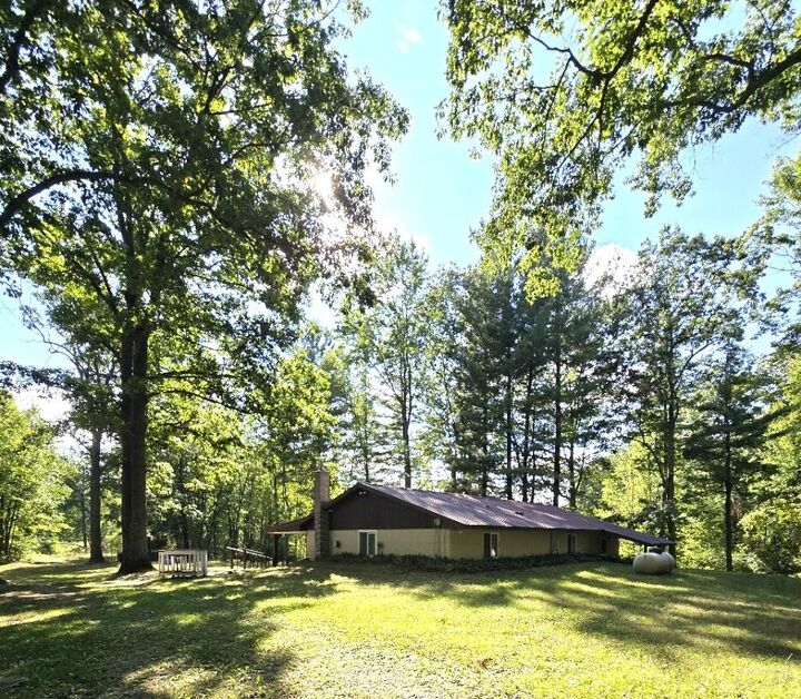 Property Photo: 10515 Broadway Avenue MI 49340